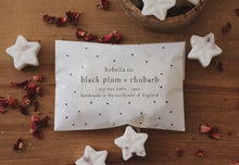 Load image into Gallery viewer, Black Plum &amp; Rhubarb Soy Wax Melts
