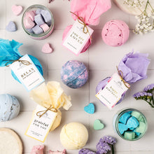 Load image into Gallery viewer, Lemon Scent Luxury Bath Bomb
