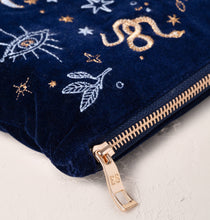 Load image into Gallery viewer, Boho Mysticism Everyday Pouch
