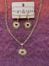 Load image into Gallery viewer, Gold Heart Radiance Necklace

