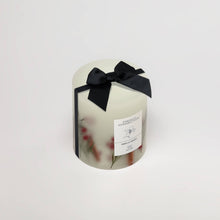 Load image into Gallery viewer, Botanical Infused Vanilla Orchid Candle 660g
