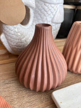 Load image into Gallery viewer, Small coloured bud vase
