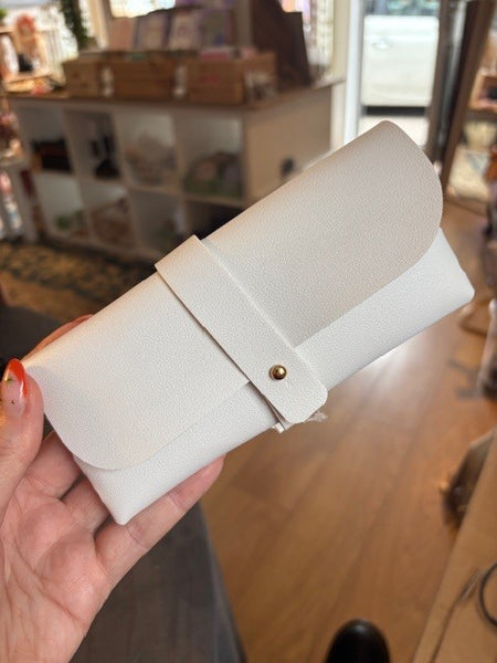 Ivory sunglasses pouch