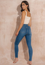 Load image into Gallery viewer, High Waist Skinny Jeans
